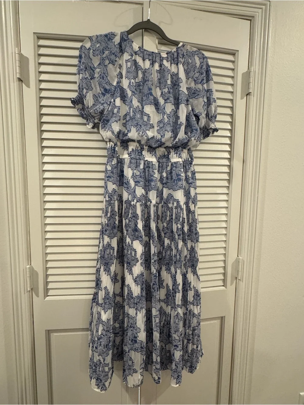 Current Air Blue & White Floral Puff-Sleeve Midi Dress